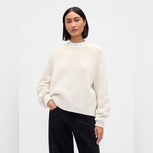 GAP Women's Cream Crew Neck Sweater